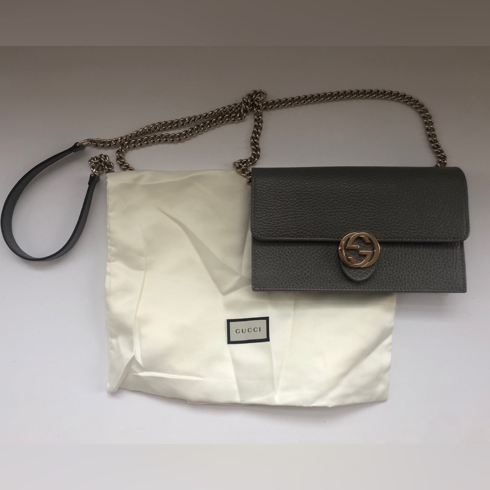 Gucci GG interlocking wallet on chain